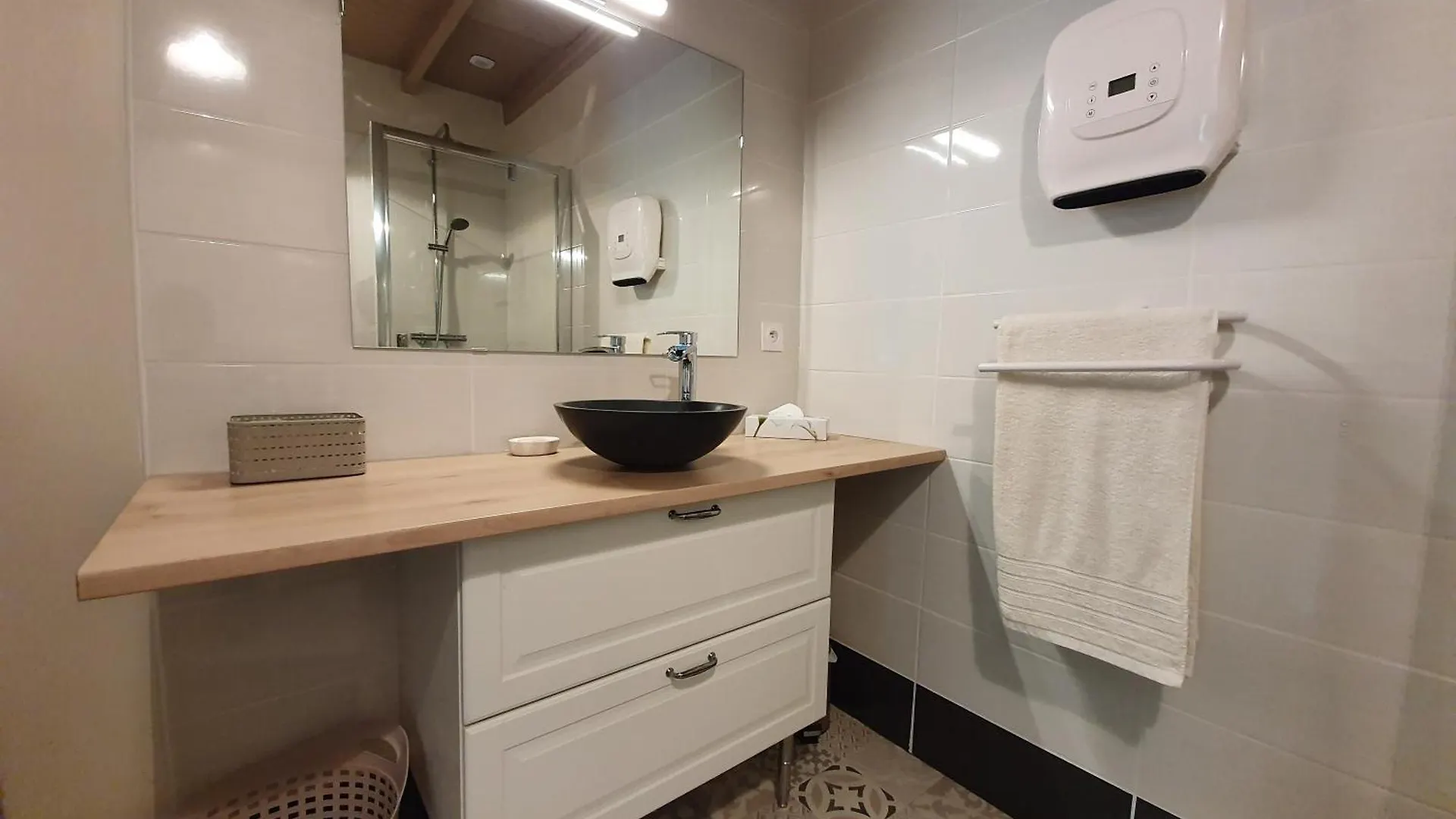Gite Confortable Avec Spa Prive Et Confort Moderne Pont-de-Larn Holiday home